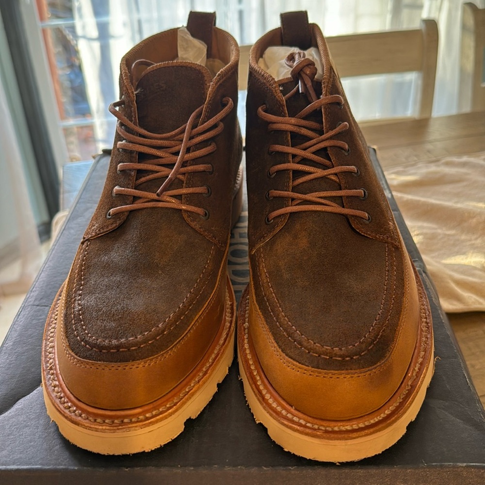 Rhodes tobacco suede men's size 10 1/2 new with box